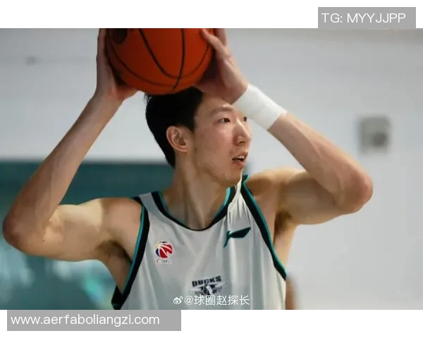 篮球明星的日常训练与生活揭秘如何在赛场外保持巅峰状态